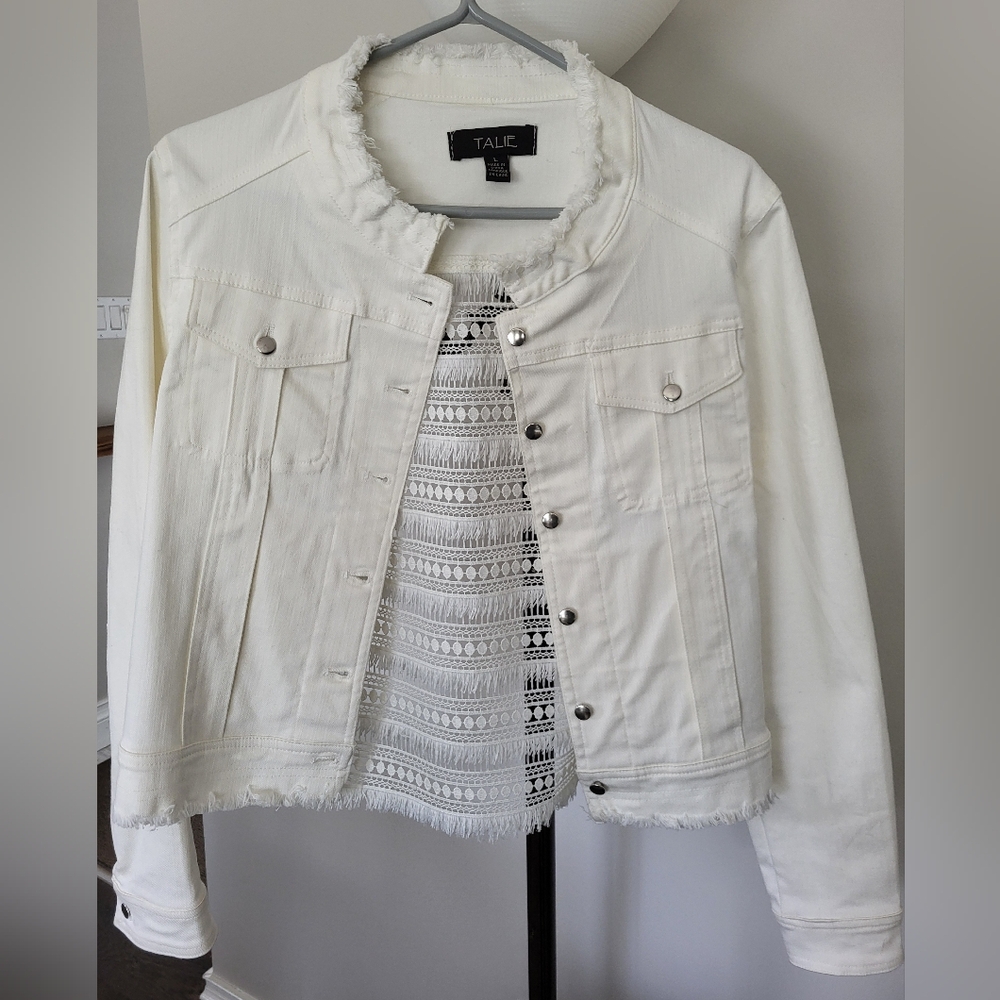 Women’s white denim jacket with patterned cut out back and frayed collar… - Picture 3 of 12